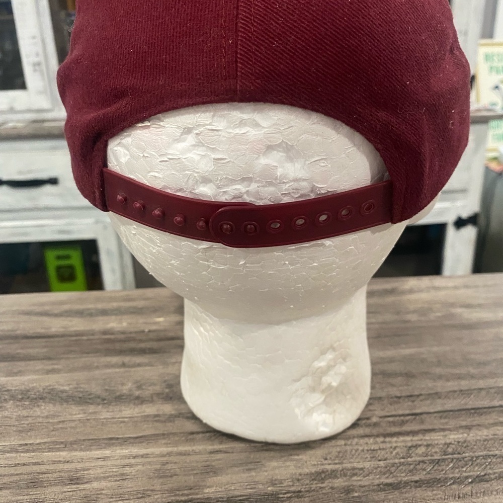 Solid Shade of Maroon Stylish Hat - Picture 4 of 5